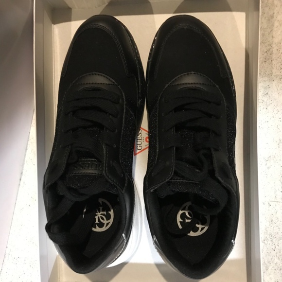 New GUESS Sparkly Outsole Running Shoes Sneakers Women's Size 7.5 Black White - Picture 6 of 9